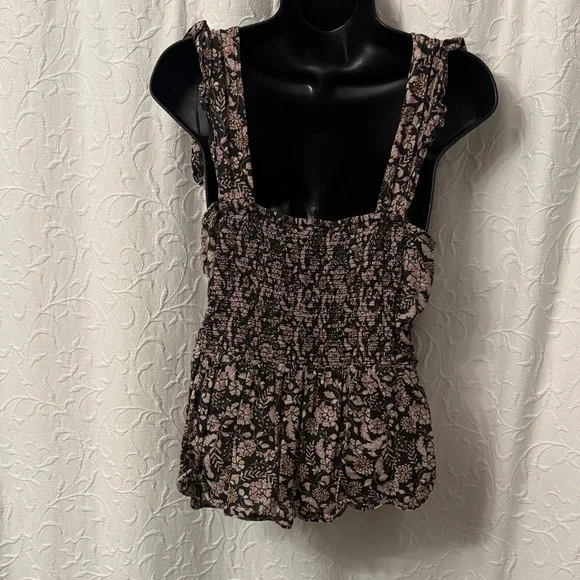 Old Navy Black and Pink Floral Sleeveless Blouse women’s size large smocked back - Picture 4 of 7